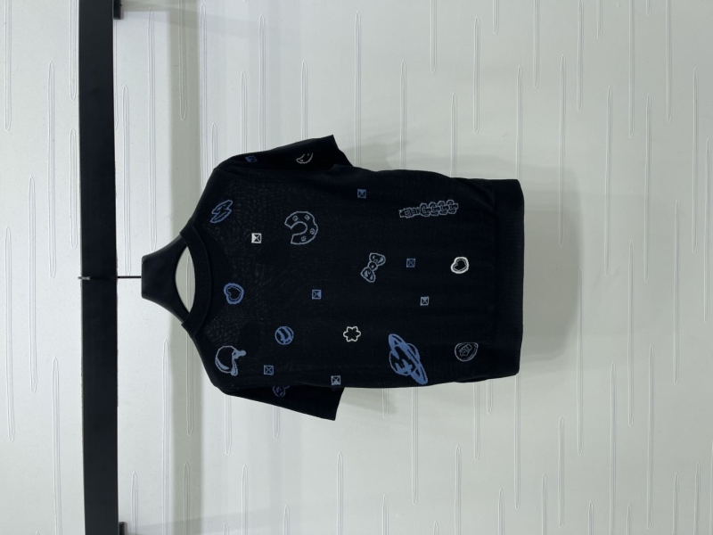H**me5 sweaters